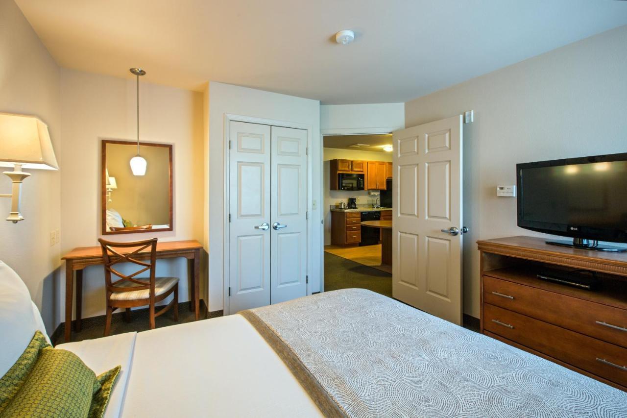 Candlewood Suites Lakewood, An Ihg Hotel Экстерьер фото